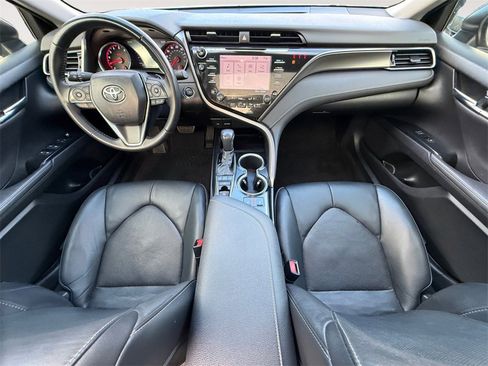 Used 2020 Toyota Camry XSE image 12