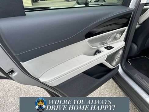 New 2026 Lincoln Nautilus Reserve image 22