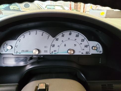 Used 2002 Ford Thunderbird Deluxe image 16