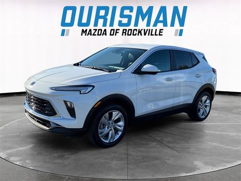 Used 2024 Buick Encore GX Preferred image 2