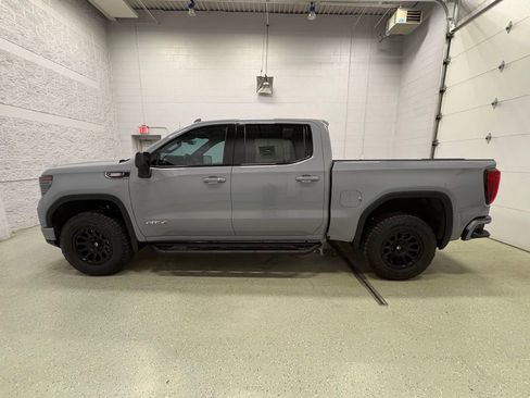 Used 2025 GMC Sierra 1500 AT4 w/ AT4 Premium Package AWD/4WD image 7