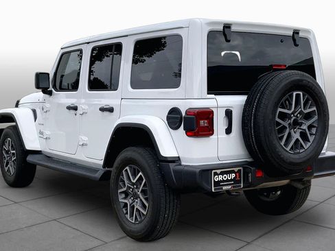 Used 2024 Jeep Wrangler Unlimited Sahara AWD/4WD image 12