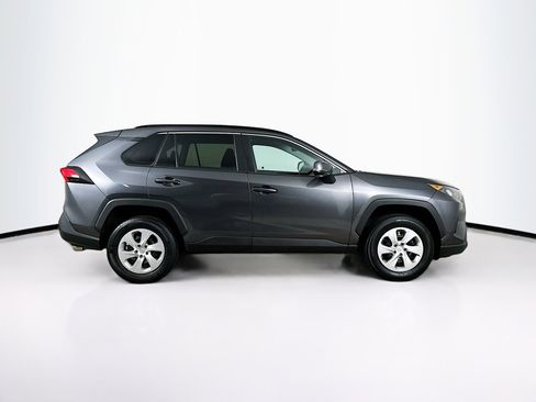 Used 2020 Toyota RAV4 LE image 10