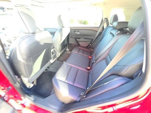 Used 2023 Nissan Rogue SL w/ SL Premium Package image 25