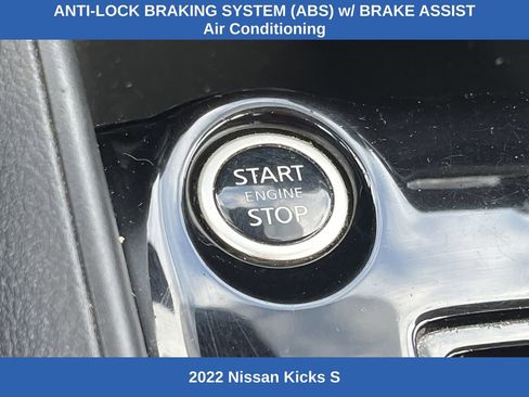 Used 2022 Nissan Kicks S image 7