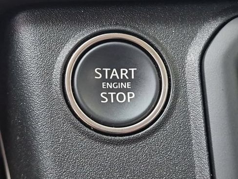 Used 2024 Land Rover Defender 110 SE AWD/4WD image 27