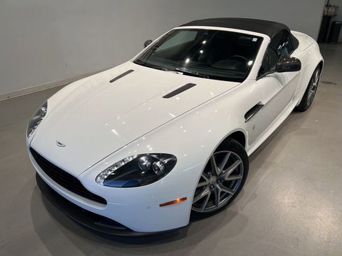 Used 2013 Aston Martin V8 Vantage Roadster image 48
