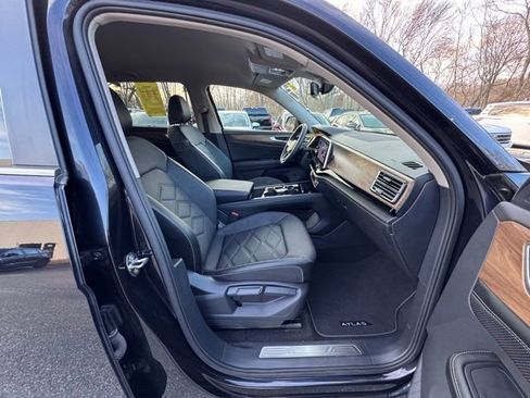 Used 2024 Volkswagen Atlas SE image 26