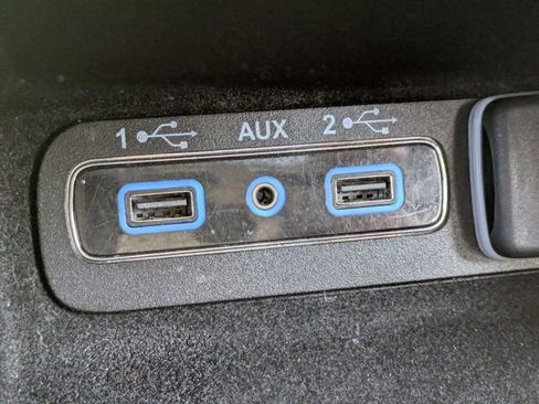 Used 2019 Jeep Grand Cherokee Laredo w/ Laredo X Package image 20