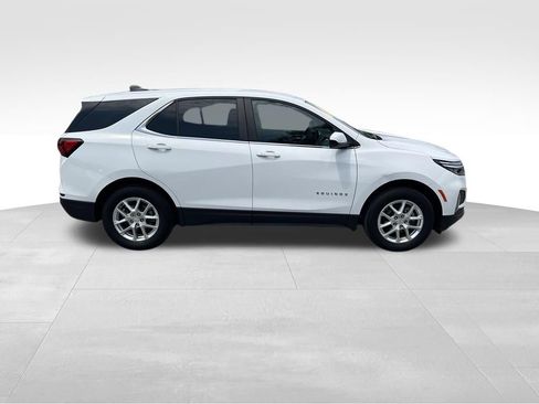 Used 2023 Chevrolet Equinox LT AWD/4WD image 12