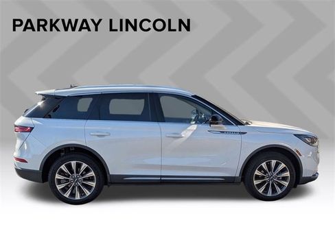 Used 2020 Lincoln Corsair Reserve image 4