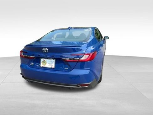 Used 2026 Toyota Camry SE FWD image 5