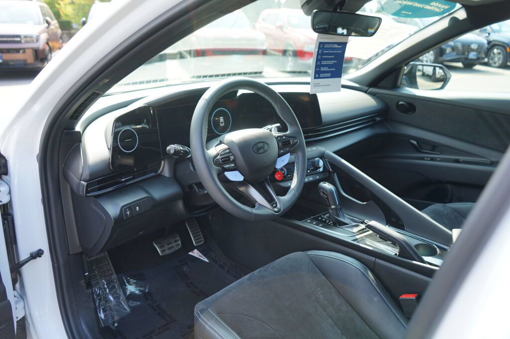 Certified 2025 Hyundai Elantra N FWD image 17