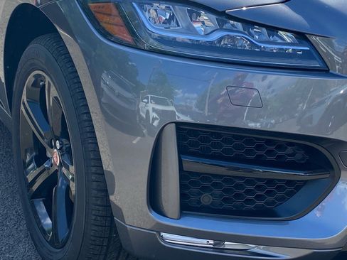 Used 2018 Jaguar F-PACE R-Sport AWD/4WD image 6