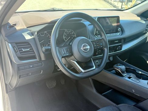 Used 2023 Nissan Rogue SV AWD/4WD image 16