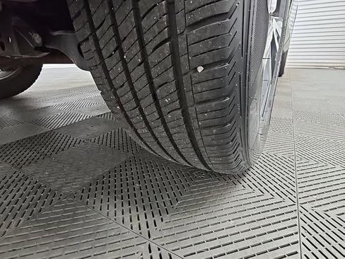 Used 2023 Nissan Rogue SV image 41