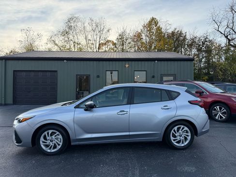 Used 2024 Subaru Impreza 2.0i image 3