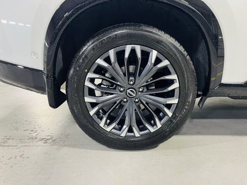 New 2026 Nissan Rogue Platinum image 14