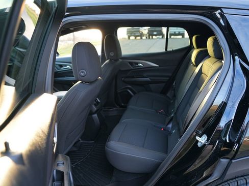 Used 2025 Chevrolet Equinox EV LT image 20