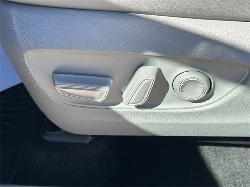 Certified 2022 Toyota Highlander Platinum image 26