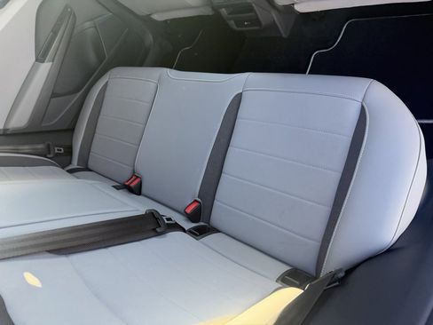 Used 2023 Volkswagen Taos SE w/ Panoramic Sunroof Package image 14