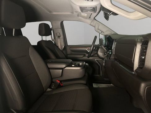 Used 2024 Chevrolet Silverado 3500 LT image 16