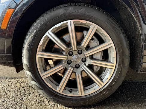 Used 2018 Audi Q7 3.0T Premium Plus w/ Premium Plus Package image 9