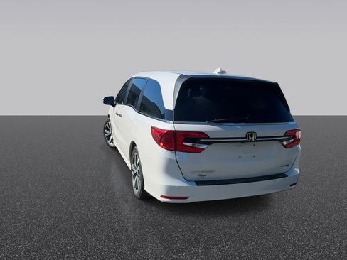 Used 2024 Honda Odyssey Touring image 8
