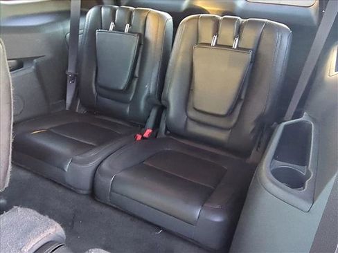 Used 2013 Ford Explorer XLT image 19