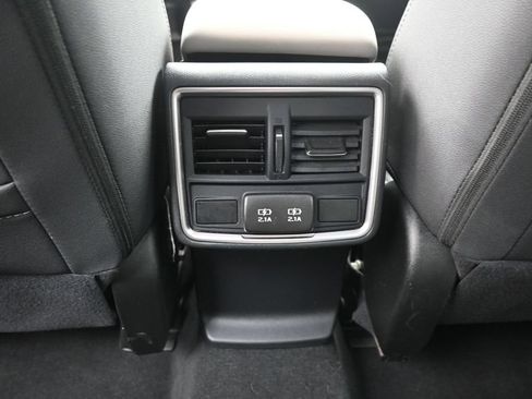 Used 2023 Subaru Forester Premium AWD/4WD image 23