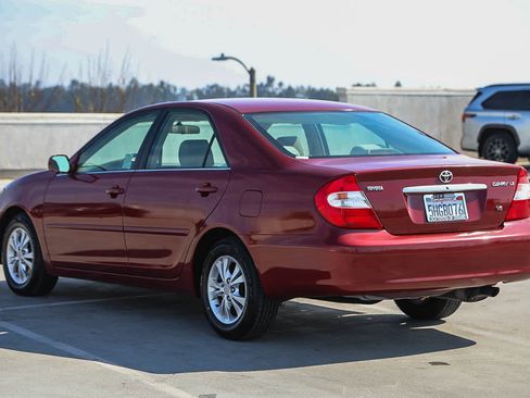 Used 2004 Toyota Camry LE image 7