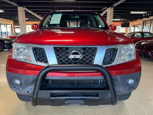 Used 2017 Nissan Frontier PRO-4X AWD/4WD image 2