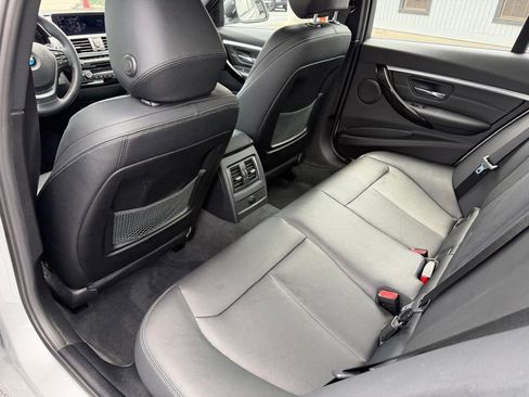 Used 2018 BMW 330i xDrive Sedan w/ Convenience Package AWD/4WD image 18