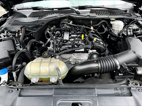Used 2022 Ford Mustang Coupe RWD image 32