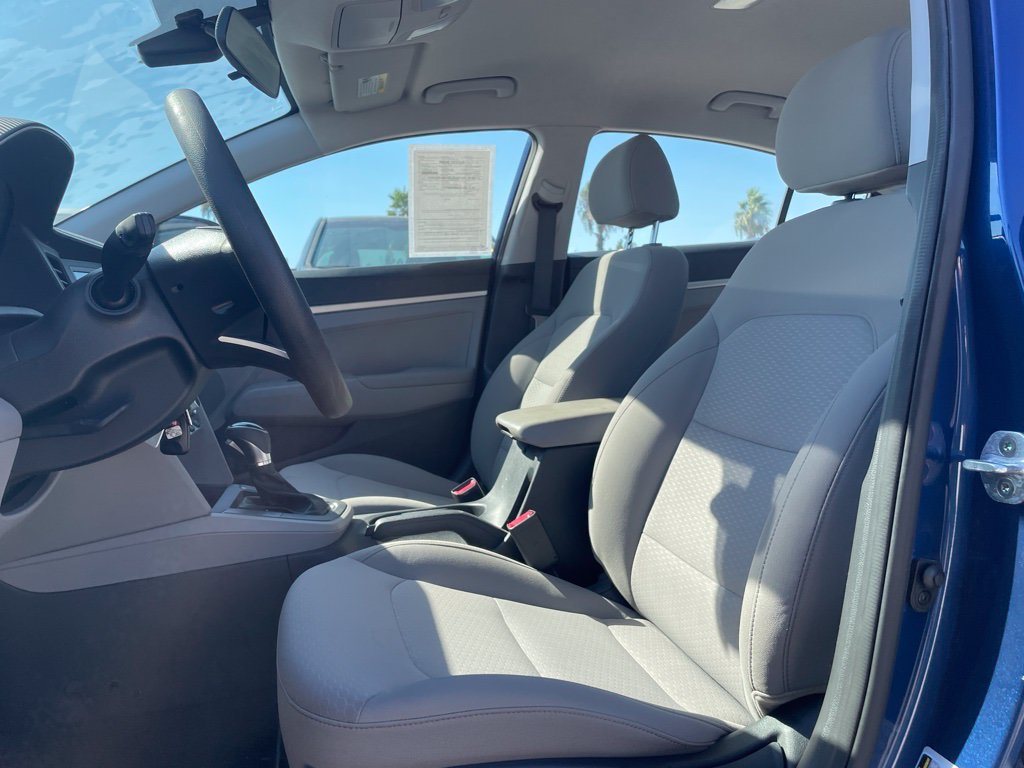 Used 2020 Hyundai Elantra SE FWD image 7