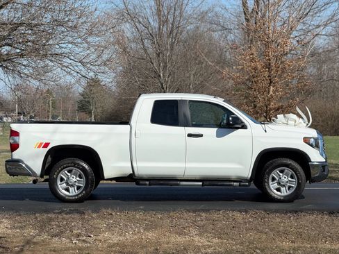 Used 2018 Toyota Tundra SR5 image 6