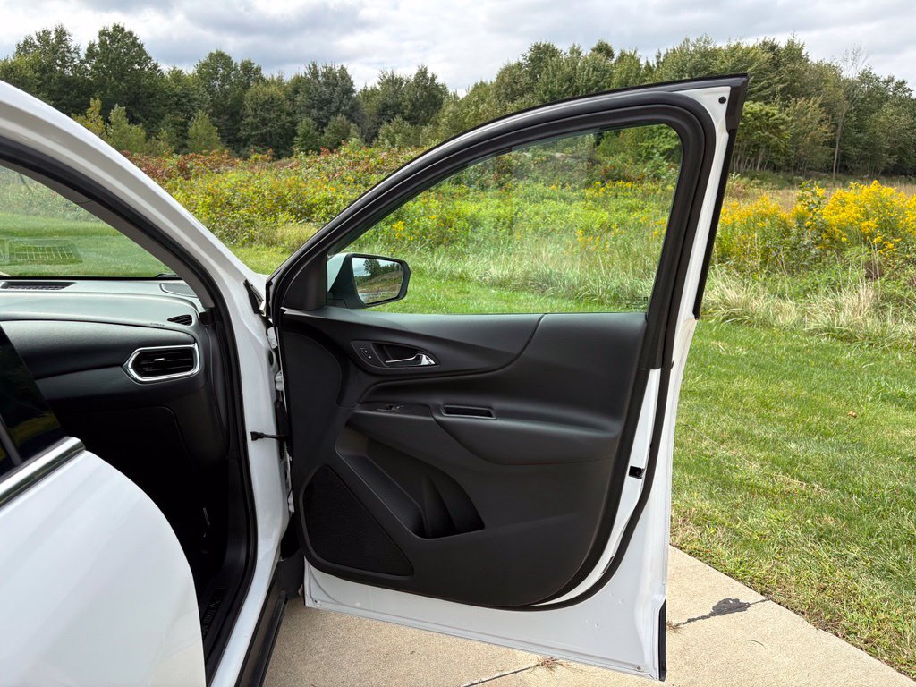 Used 2020 Chevrolet Equinox LT FWD image 25