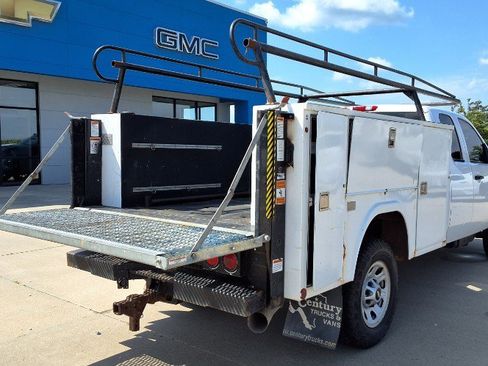 Used 2011 Chevrolet Silverado 3500 W/T AWD/4WD image 8