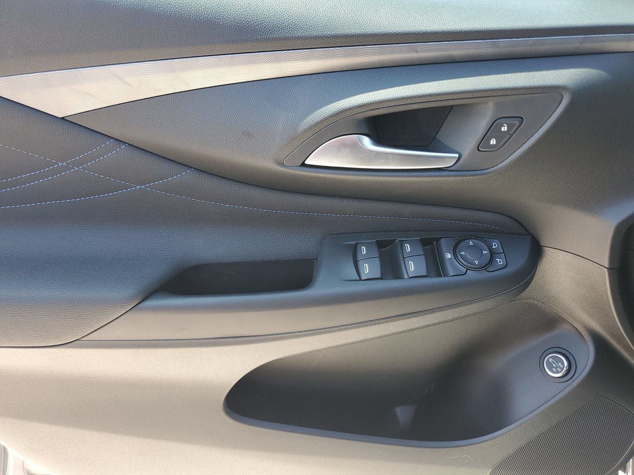 New 2026 Buick Envista Sport Touring w/ Convenience I Package FWD image 16