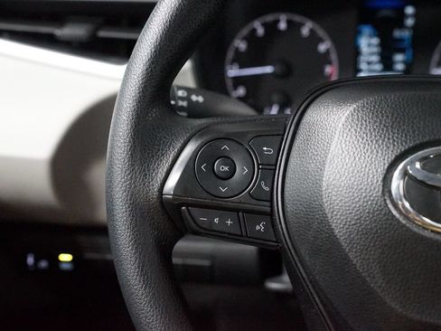 Certified 2025 Toyota Corolla LE FWD image 14