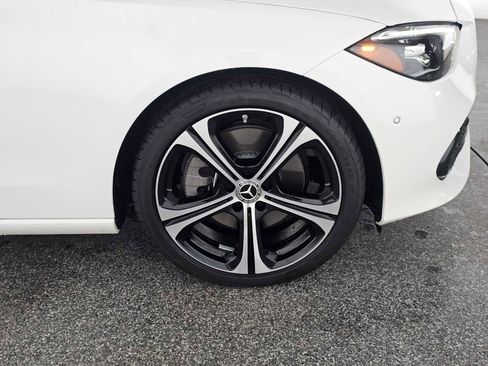 Used 2025 Mercedes-Benz C 300 Sedan image 9