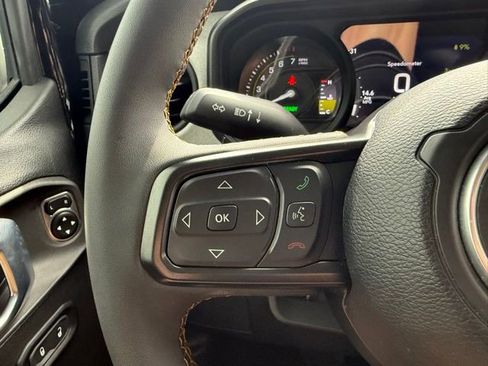 Used 2024 Jeep Wrangler Unlimited w/ Convenience Group image 15