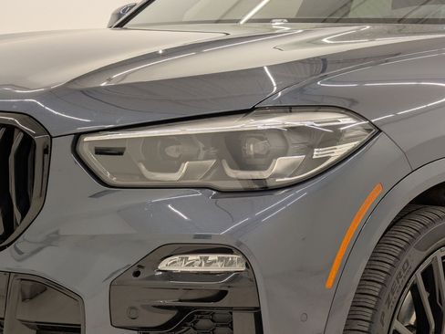 Used 2021 BMW X5 xDrive40i w/ M Sport Package image 11