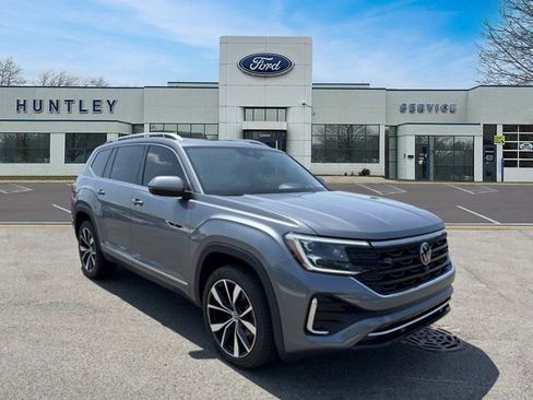 Used 2024 Volkswagen Atlas SEL Premium R-Line image 4