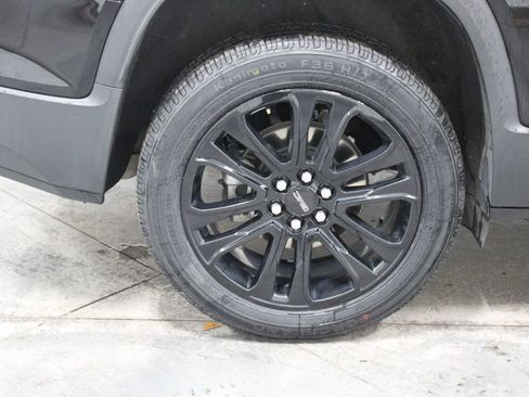 Used 2023 GMC Acadia SLT w/ Elevation Edition image 55