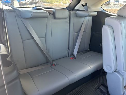 Used 2026 Toyota Highlander Limited AWD/4WD image 58