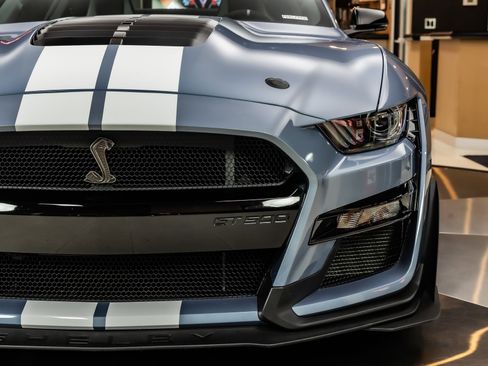 Used 2022 Ford Mustang Shelby GT500 w/ Carbon Fiber Track Pack RWD image 28