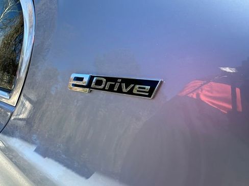 Used 2018 BMW 740e xDrive image 12