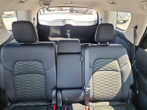 New 2025 Nissan Pathfinder SV image 21