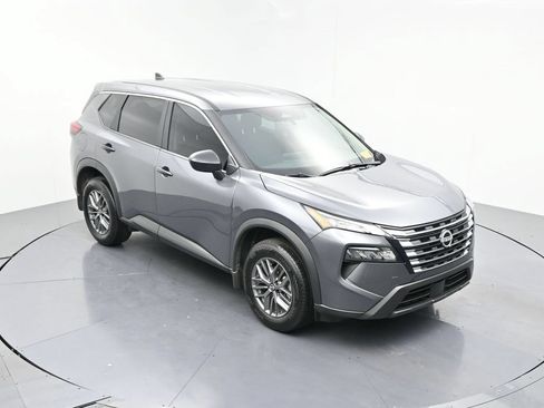 Used 2026 Nissan Rogue S FWD image 16